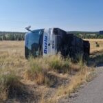 Eskisehirde yolcu otobusu sarampole devrildi cok sayida yarali var iqQKOcUE